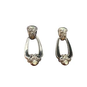 Avon “Heirloom Elegance” Silver/Black Teardrop clip earrings NIB vintage 1992